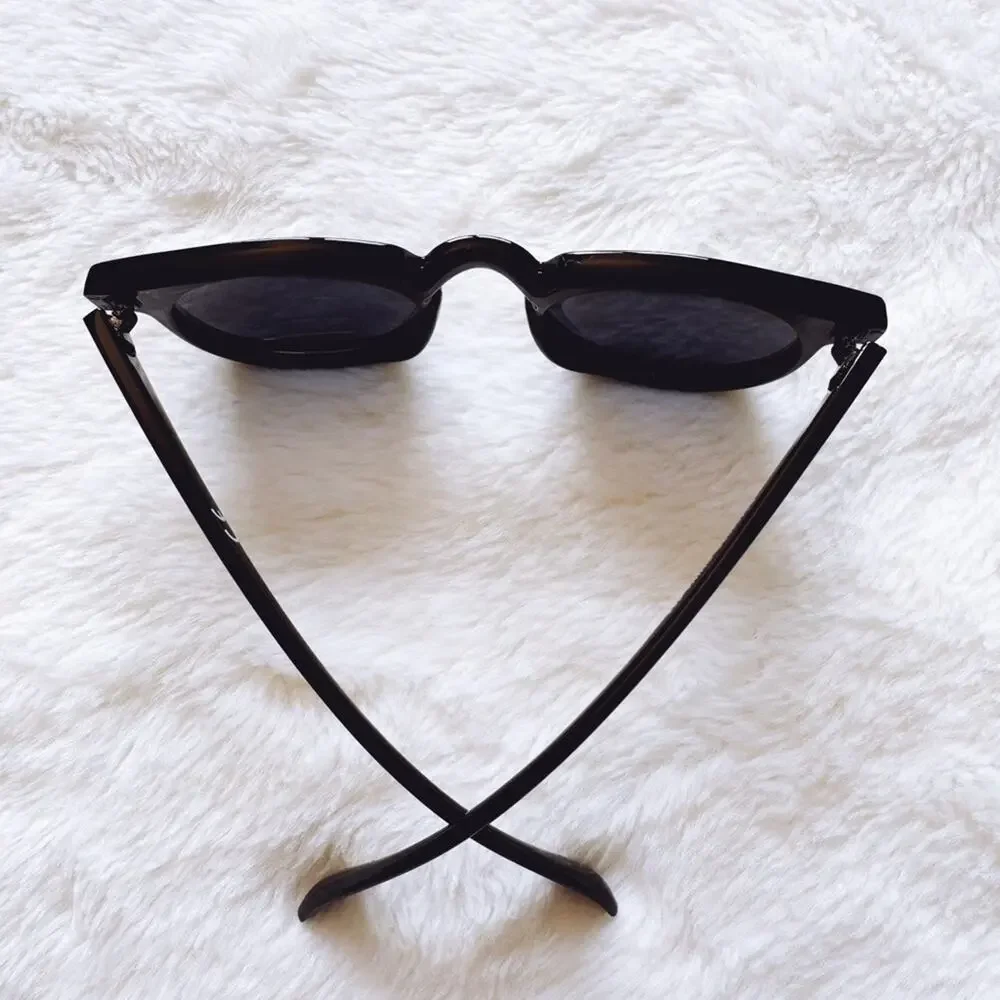 Pablo Black Round Sunglasses